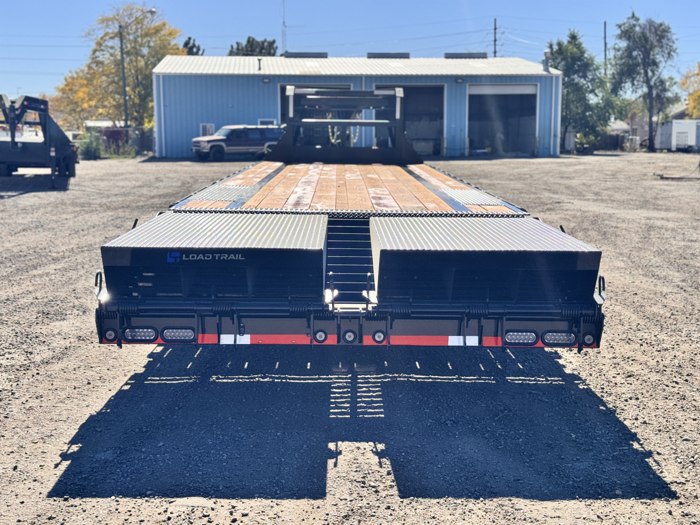 New 2026 Load Trail 8.5-32 Single Wheel Tandem Dual Gooseneck 15.9K GVWR