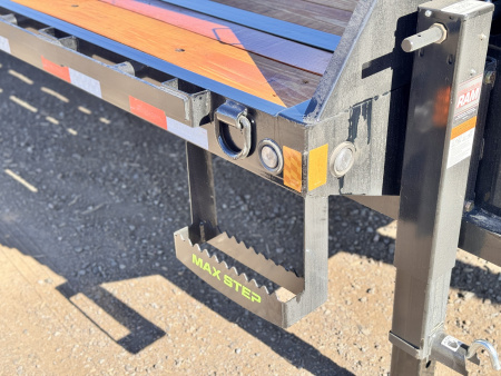 New 2026 Load Trail 8.5-32 Single Wheel Tandem Dual Gooseneck 15.9K GVWR