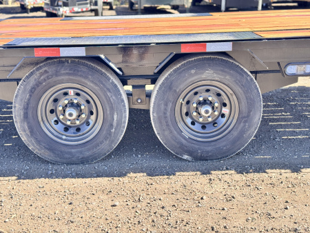 New 2026 Load Trail 8.5-32 Single Wheel Tandem Dual Gooseneck 15.9K GVWR