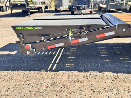 New 2026 Load Trail 8.5-32 Single Wheel Tandem Dual Gooseneck 15.9K GVWR