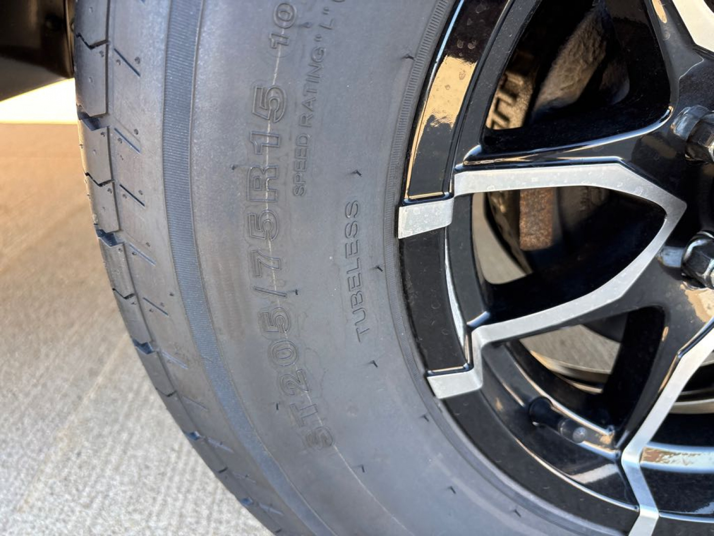 New 2026 United Trailers UJ-716TA35-8.5 Cargo / Enclosed Trailer