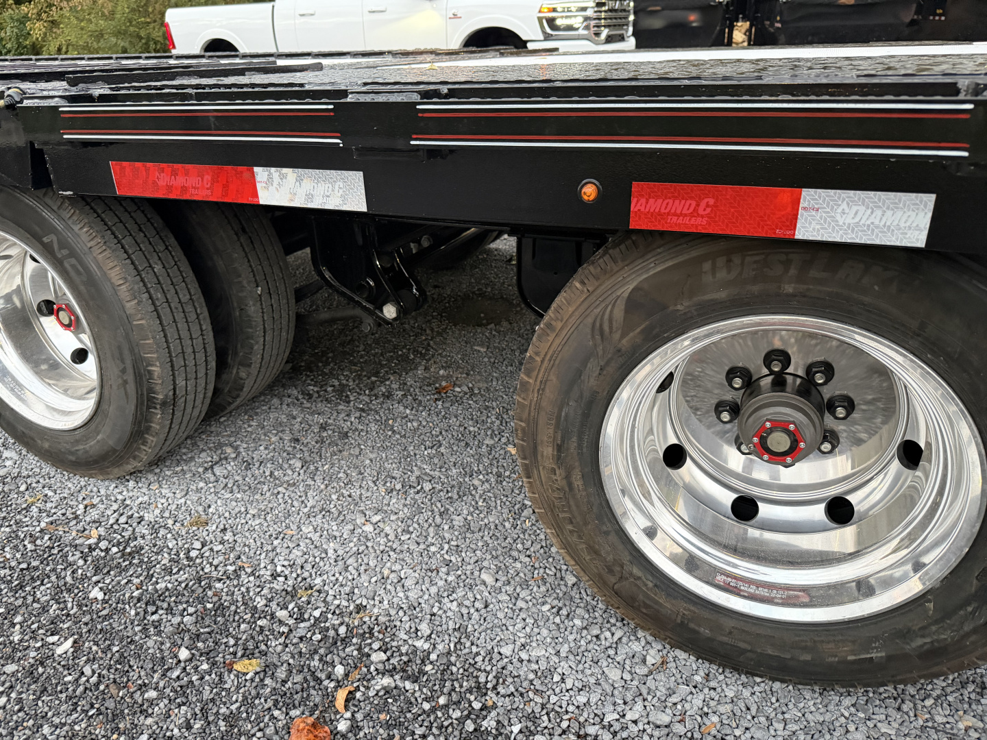 New 2026 Diamond C FMAX212 GOOSENECK TRAILER PACESETTER EDITION HYDRO DOVE & JACKS , DISC BRAKES ALUMINUM FLOOR AND OUTER RIMS