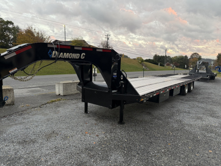 New 2026 Diamond C FMAX212 GOOSENECK TRAILER PACESETTER EDITION HYDRO DOVE & JACKS , DISC BRAKES ALUMINUM FLOOR AND OUTER RIMS