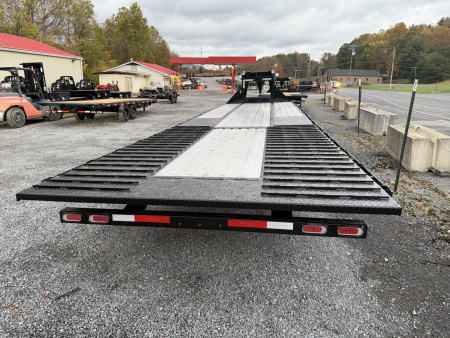 New 2026 Diamond C FMAX212 GOOSENECK TRAILER PACESETTER EDITION HYDRO DOVE & JACKS , DISC BRAKES ALUMINUM FLOOR AND OUTER RIMS