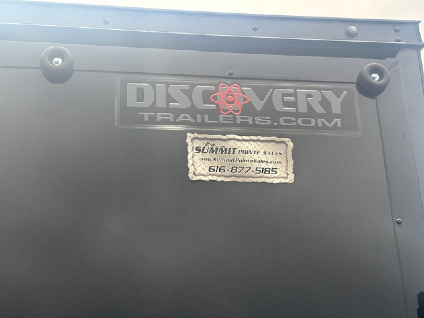 New 2026 Discovery Trailers 8.5x24 Enclosed Trailer/Car Hauler