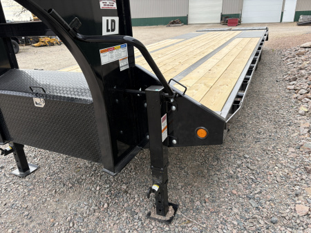 New 2026 32' PJ Low-Pro Gooseneck Trailer