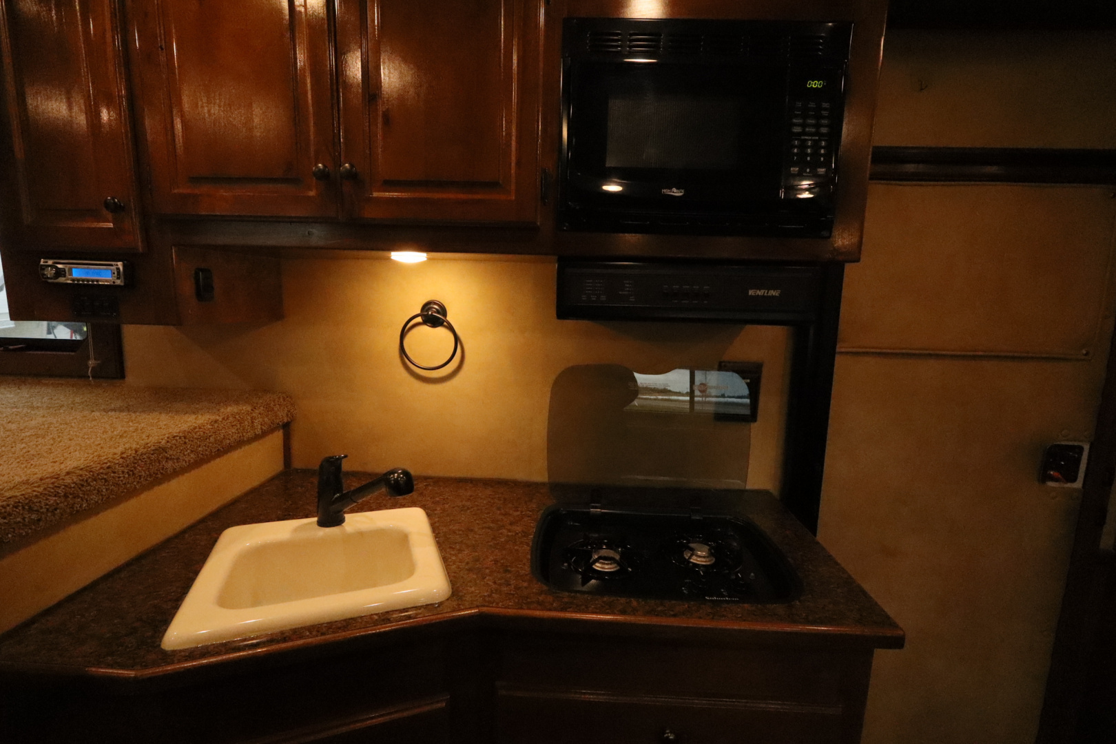 Used 2016 Sundowner 3 Horse LQ W/Slide-out Horse Trailer