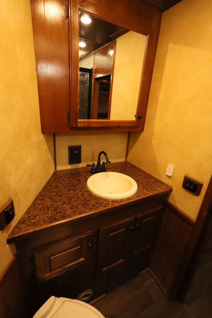 Used 2016 Sundowner 3 Horse LQ W/Slide-out Horse Trailer