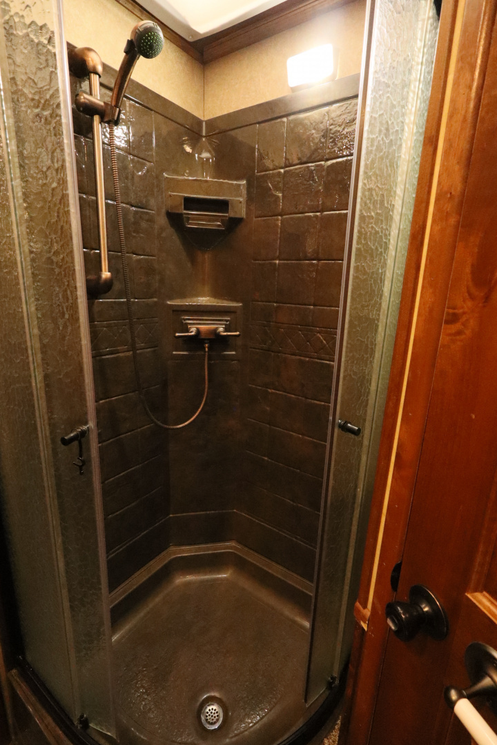 Used 2016 Sundowner 3 Horse LQ W/Slide-out Horse Trailer