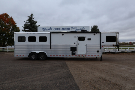 Used 2016 Sundowner 3 Horse LQ W/Slide-out Horse Trailer