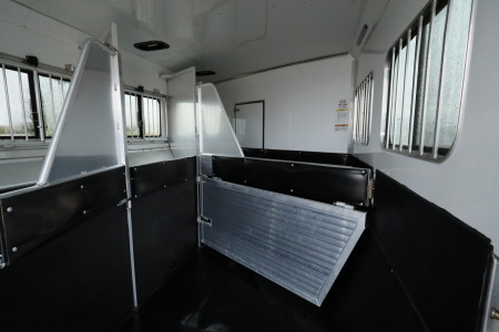 Used 2016 Sundowner 3 Horse LQ W/Slide-out Horse Trailer