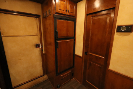 Used 2016 Sundowner 3 Horse LQ W/Slide-out Horse Trailer