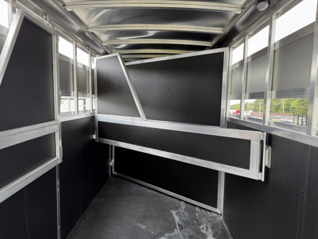 New 2025 Shadow 3 HORSE SLANT (STABLE LIGHT) Stock / Stock Combo Trailer