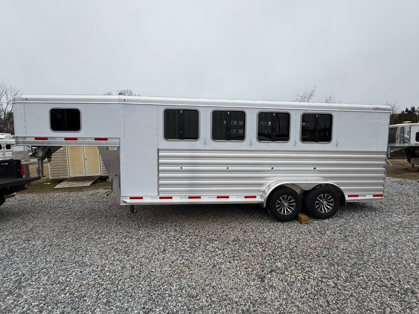 New 2026 Exiss Trailers Express CXF 4 Horse Slant Load GN Horse Trailer
