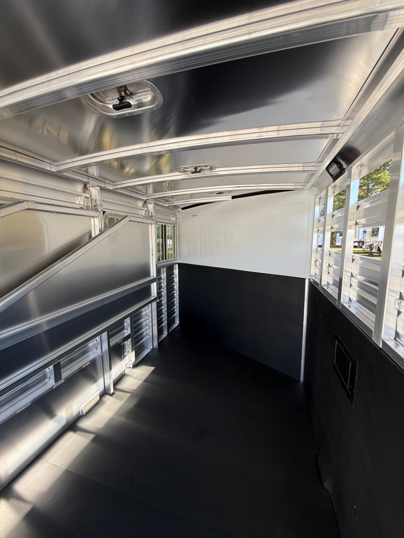 New 2026 Exiss Trailers Express CXF 3 Horse Slant Load GN Horse Trailer