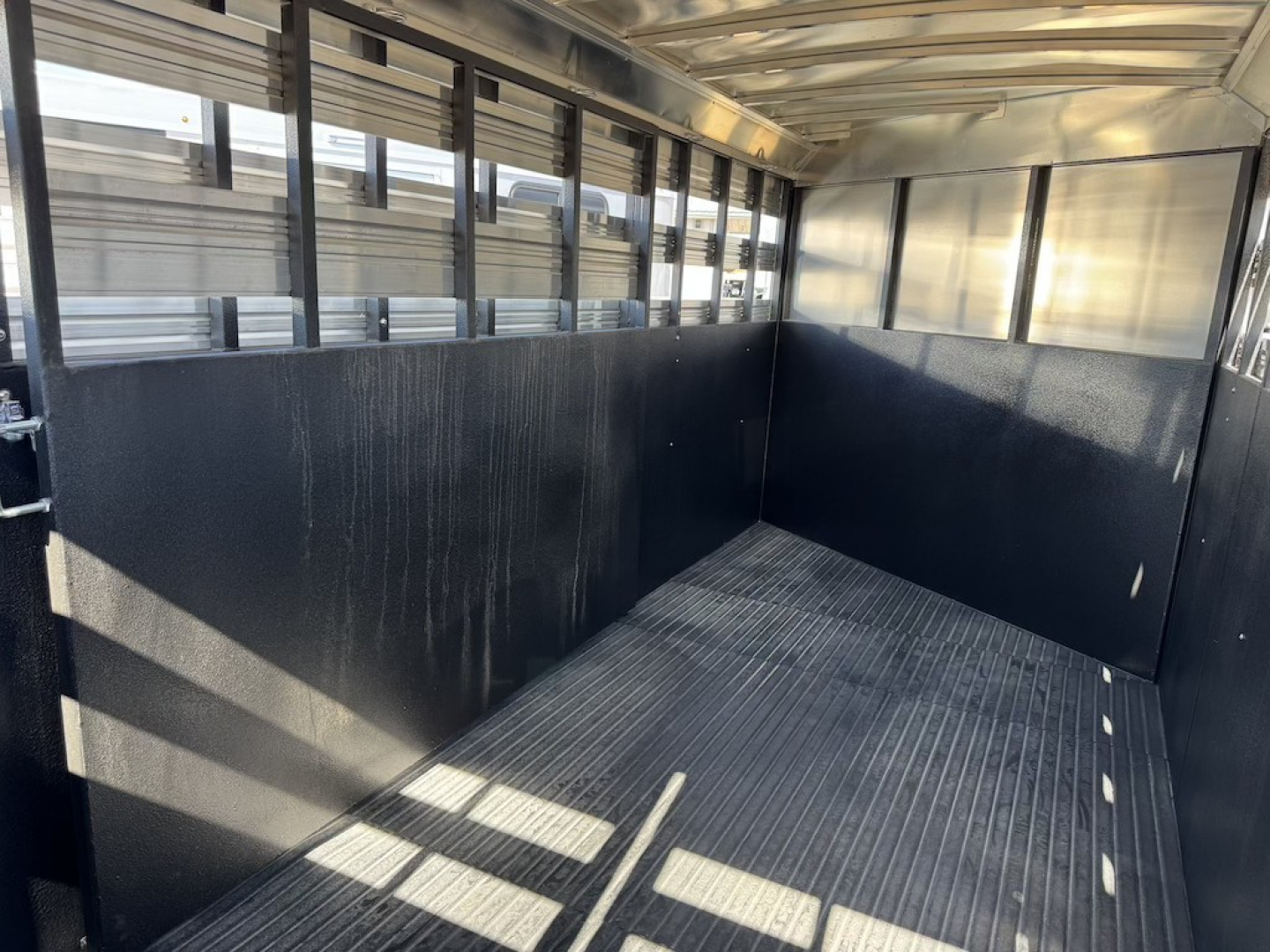 New 2025 Logan Coach Bullseye 4H Combo