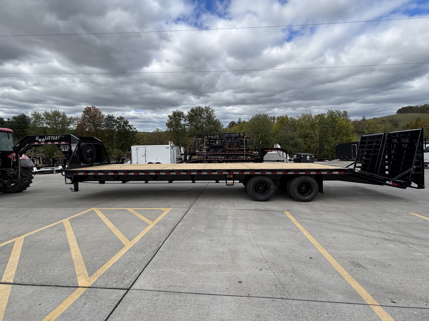 New 2026 Doolittle Trailers 102"x32' (28'+5' Dovetail) Gooseneck Tandem Dual Deckover Equipment Trailer - w/ Mammoth Ramps & Spare Tire - 25,500# GVWR