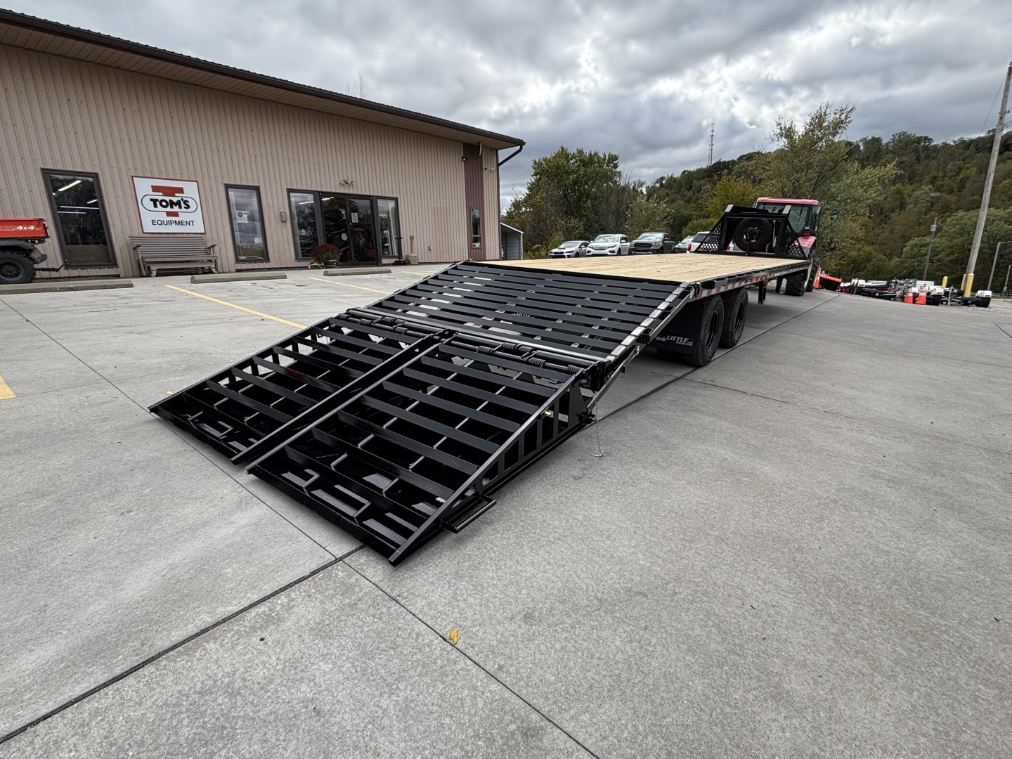 New 2026 Doolittle Trailers 102"x32' (28'+5' Dovetail) Gooseneck Tandem Dual Deckover Equipment Trailer - w/ Mammoth Ramps & Spare Tire - 25,500# GVWR