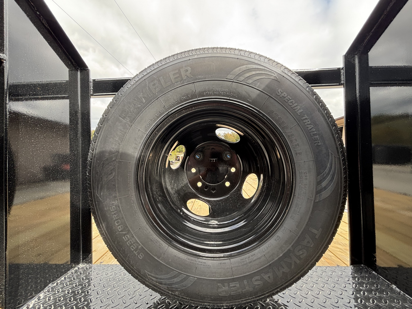 New 2026 Doolittle Trailers 102"x32' (28'+5' Dovetail) Gooseneck Tandem Dual Deckover Equipment Trailer - w/ Mammoth Ramps & Spare Tire - 25,500# GVWR