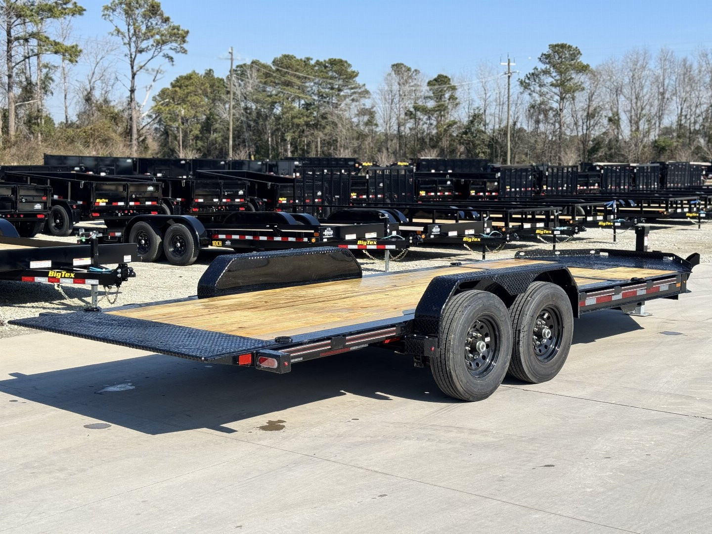 New 2025 Diamond C Trailers HDT207 7x20 Tilt Trailer