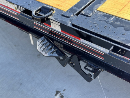 New 2025 Diamond C Trailers HDT207 7x20 Tilt Trailer