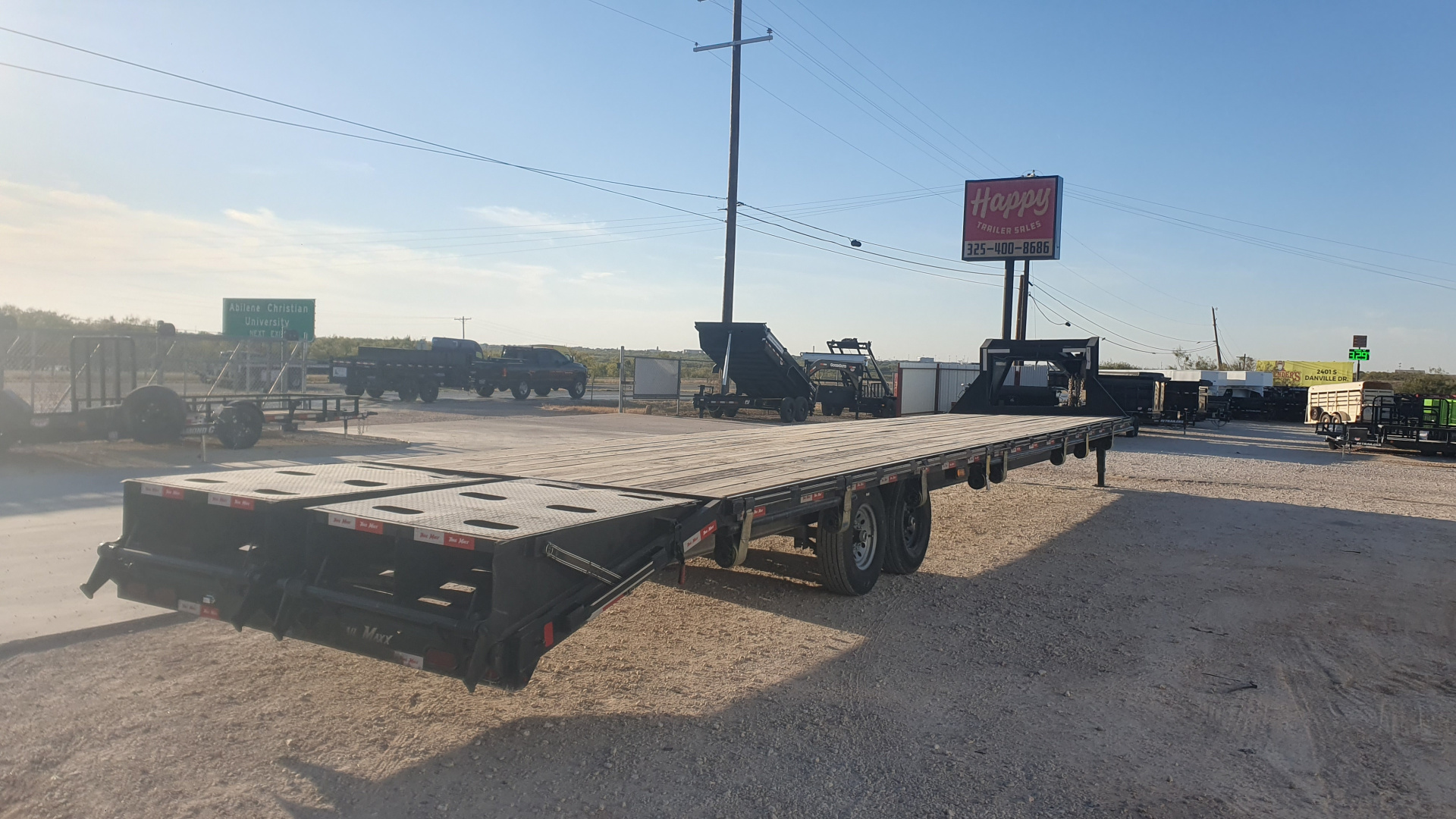 Used 2025 Trail Maxx 102"x40' Flatbed w/ Max Ramps
