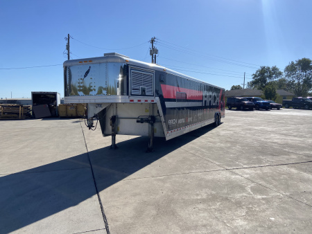 Used 2003 International Extended Cab with 2000 Featherlite Trailer