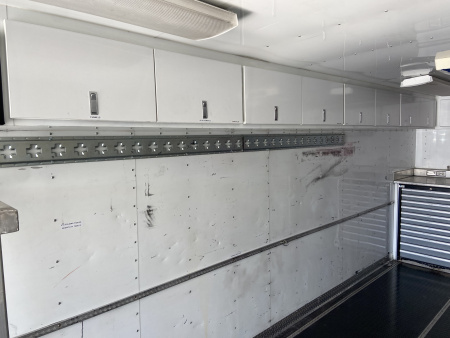Used 2003 International Extended Cab with 2000 Featherlite Trailer