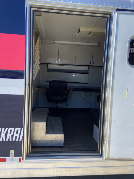 Used 2003 International Extended Cab with 2000 Featherlite Trailer