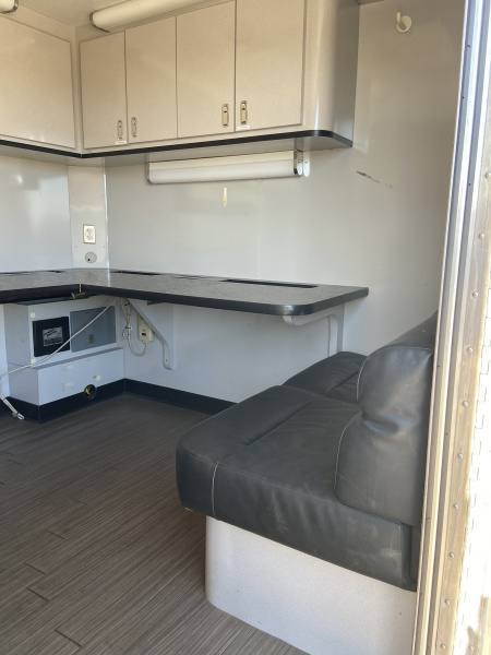 Used 2003 International Extended Cab with 2000 Featherlite Trailer