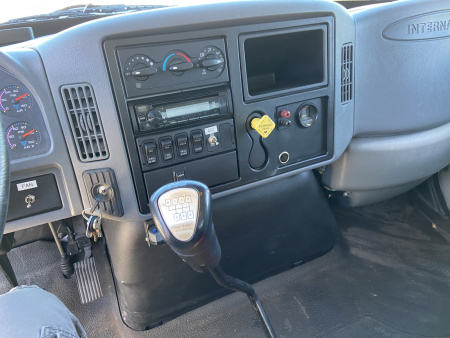 Used 2003 International Extended Cab with 2000 Featherlite Trailer
