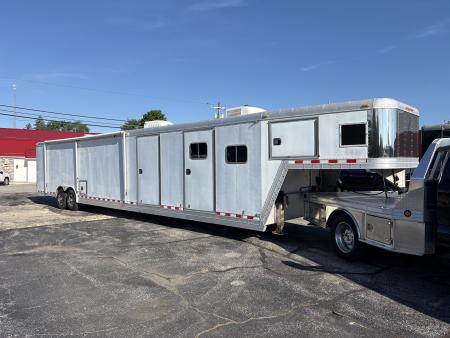Used 2000 Featherlite Trailer