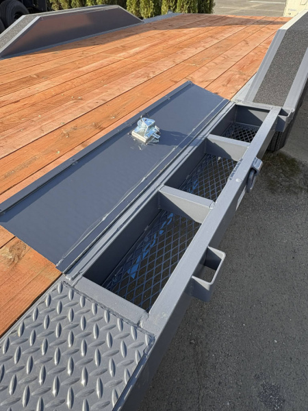 New CAR HAULER 2026 VERSATILE HD720TA3 7X20 ROCK CRAWLER DRIVE OVER FENDERS 10K TRAILER GRAY