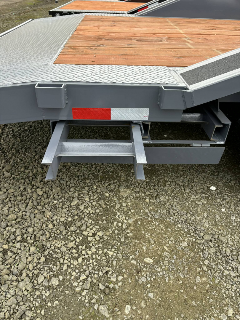 New CAR HAULER 2026 VERSATILE HD720TA3 7X20 ROCK CRAWLER DRIVE OVER FENDERS 14000 GVWR TRAILER