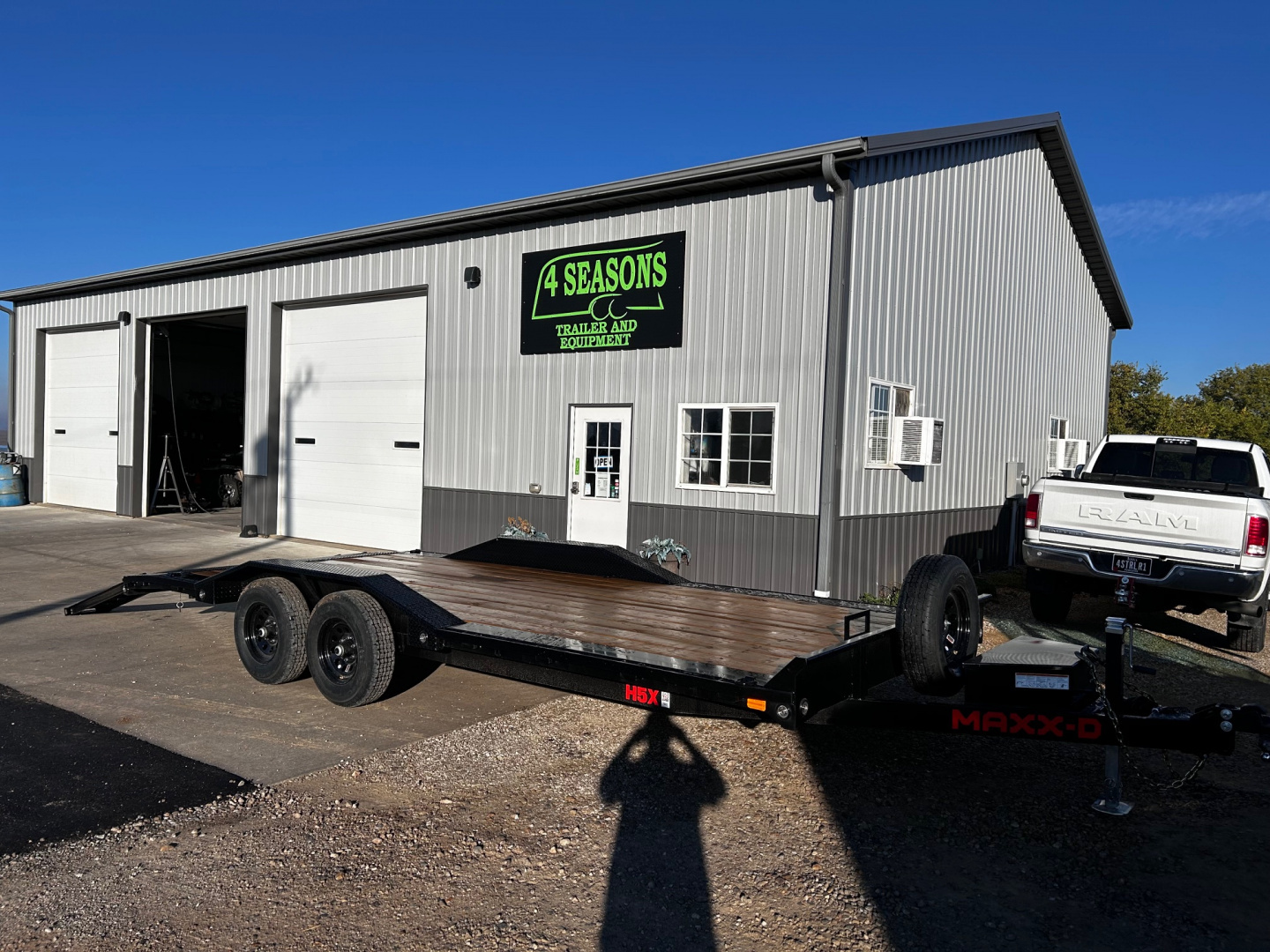 New 2026 MAXXD 102"X20' H5X CAR HAULER 9.9K GVWR DRIVE-OVER FENDERS Car / Racing Trailer