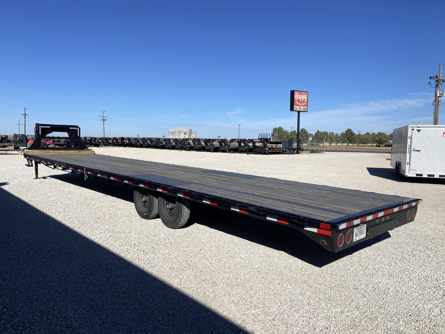 Used 2025 Delco 102"x40' GN Flatbed w/ Singles