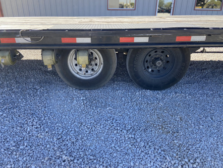 Used 2025 Delco 102"x40' GN Flatbed w/ Singles