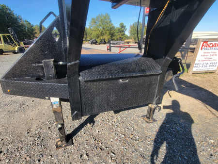 Used 2023 Diamond C Trailers FMAX210 32' x 102 with Max Ramps Equipment Trailer