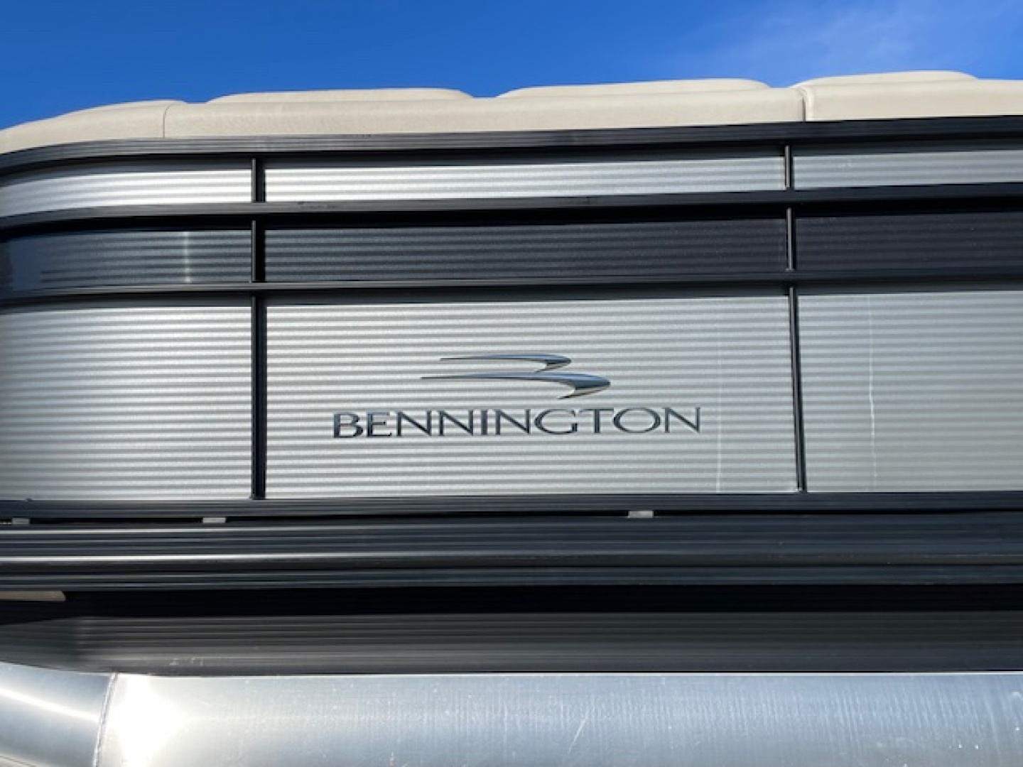 Used 2019 Bennington 2350 RCL Tritoon Pontoon Boat