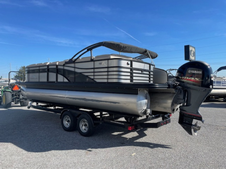 Used 2019 Bennington 2350 RCL Tritoon Pontoon Boat