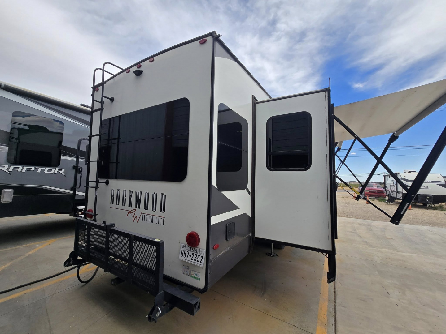 Used 2021 Palomino Rockwood 2893BS Fifth Wheel