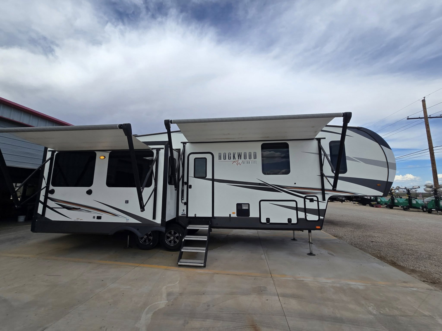 Used 2021 Palomino Rockwood 2893BS Fifth Wheel