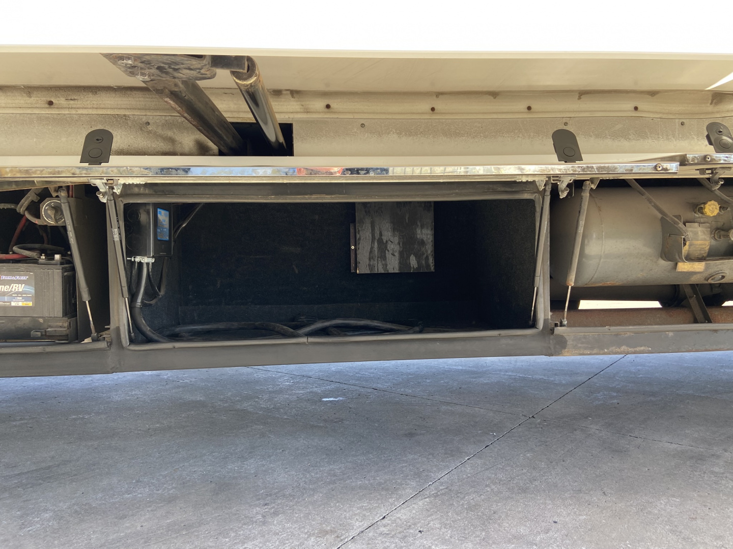 Used 2005 Renegade 17Ft w/ Slide