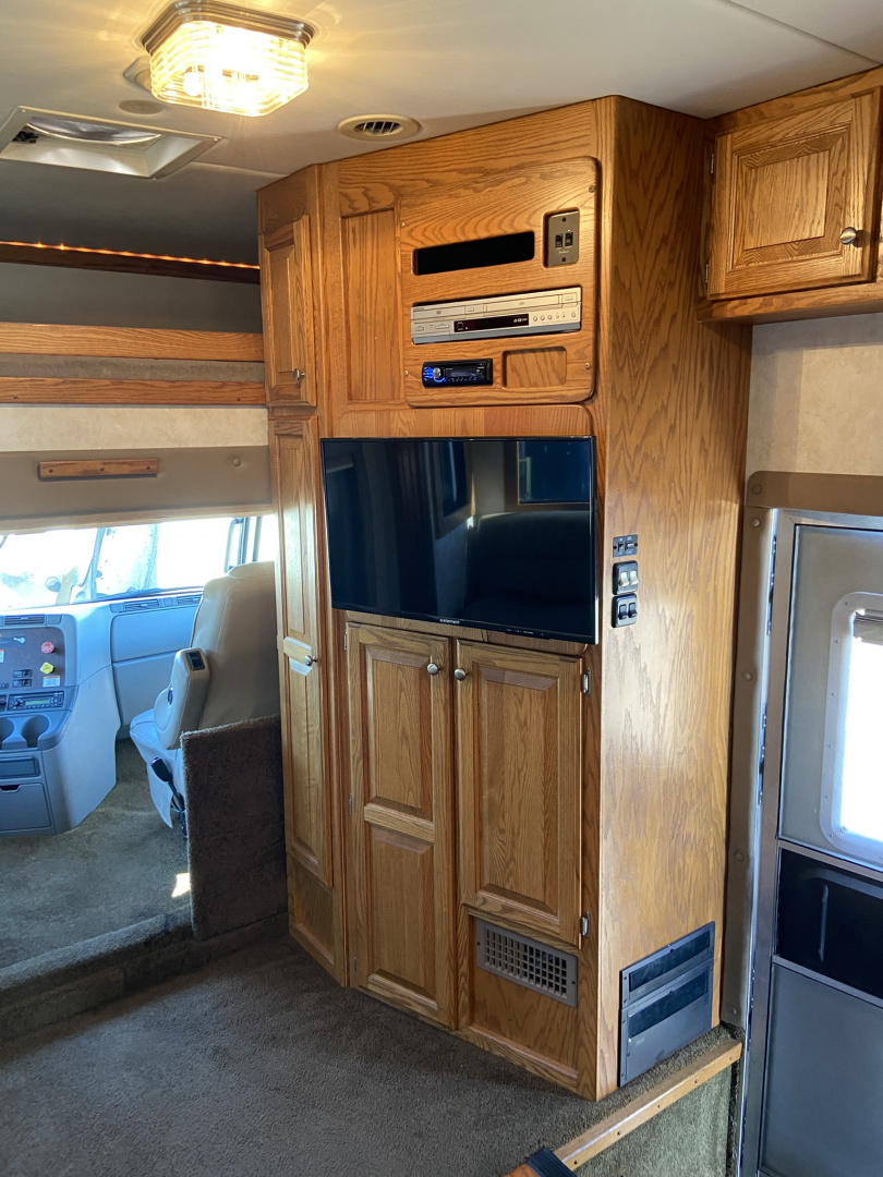 Used 2005 Renegade 17Ft w/ Slide