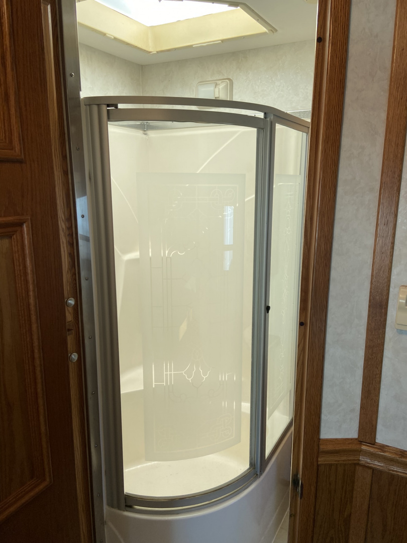 Used 2005 Renegade 17Ft w/ Slide