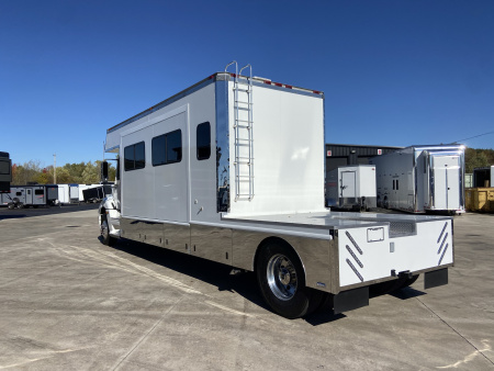 Used 2005 Renegade 17Ft w/ Slide