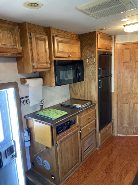 Used 2005 Renegade 17Ft w/ Slide