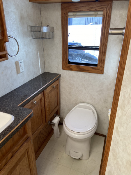 Used 2005 Renegade 17Ft w/ Slide