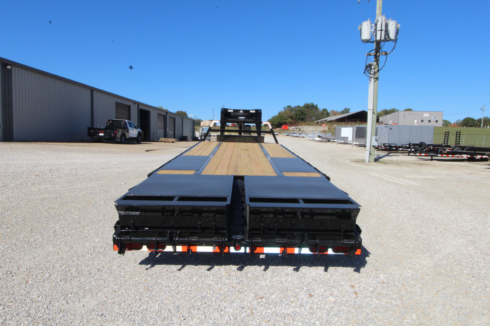 New 2026 Diamond T 10225DTF240 Flatbed Trailer