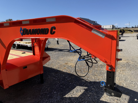 New 2026 Diamond C FMAX210 GOOSENECK TRAILER PACESETTER EDITION HYDRO JACKS & DOVE ALUMINUM OUTER RIMS DISC BRAKES